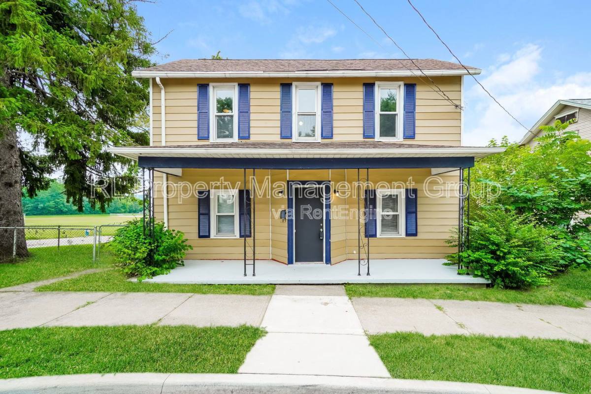 Apartment for rent at 848 E Chestnut St, Lancaster, OH 43130