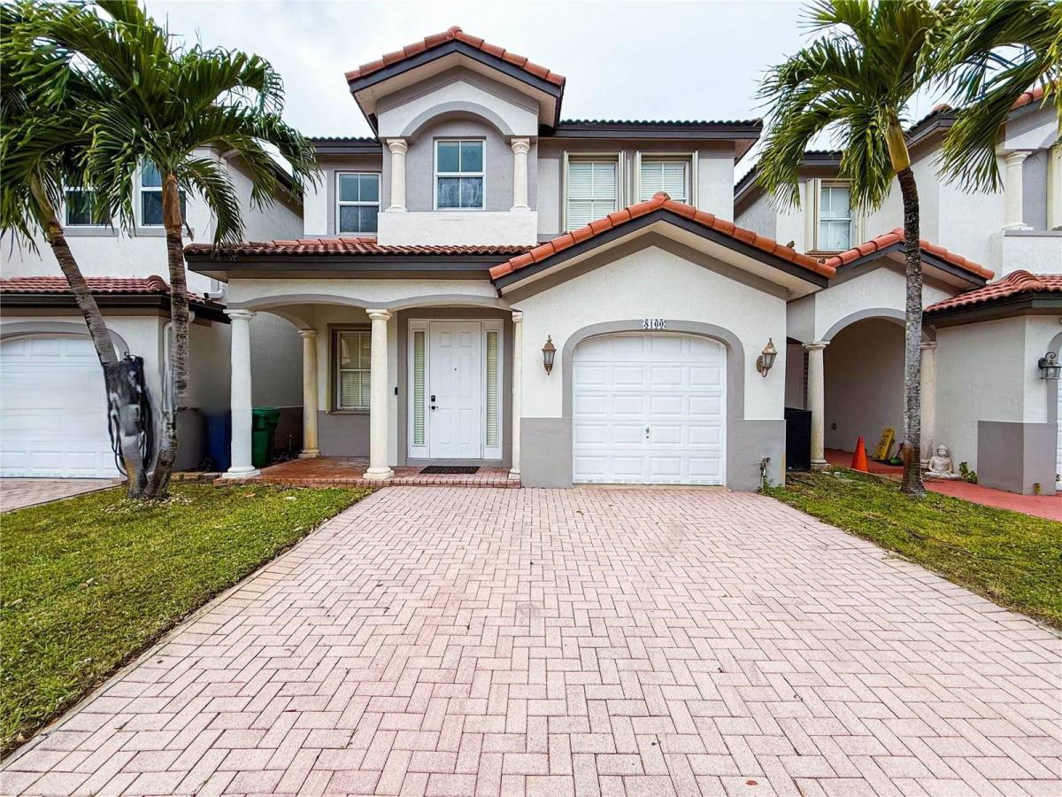 Townhouse for rent at 8160 NW 116th Ave, Miami, FL 33178