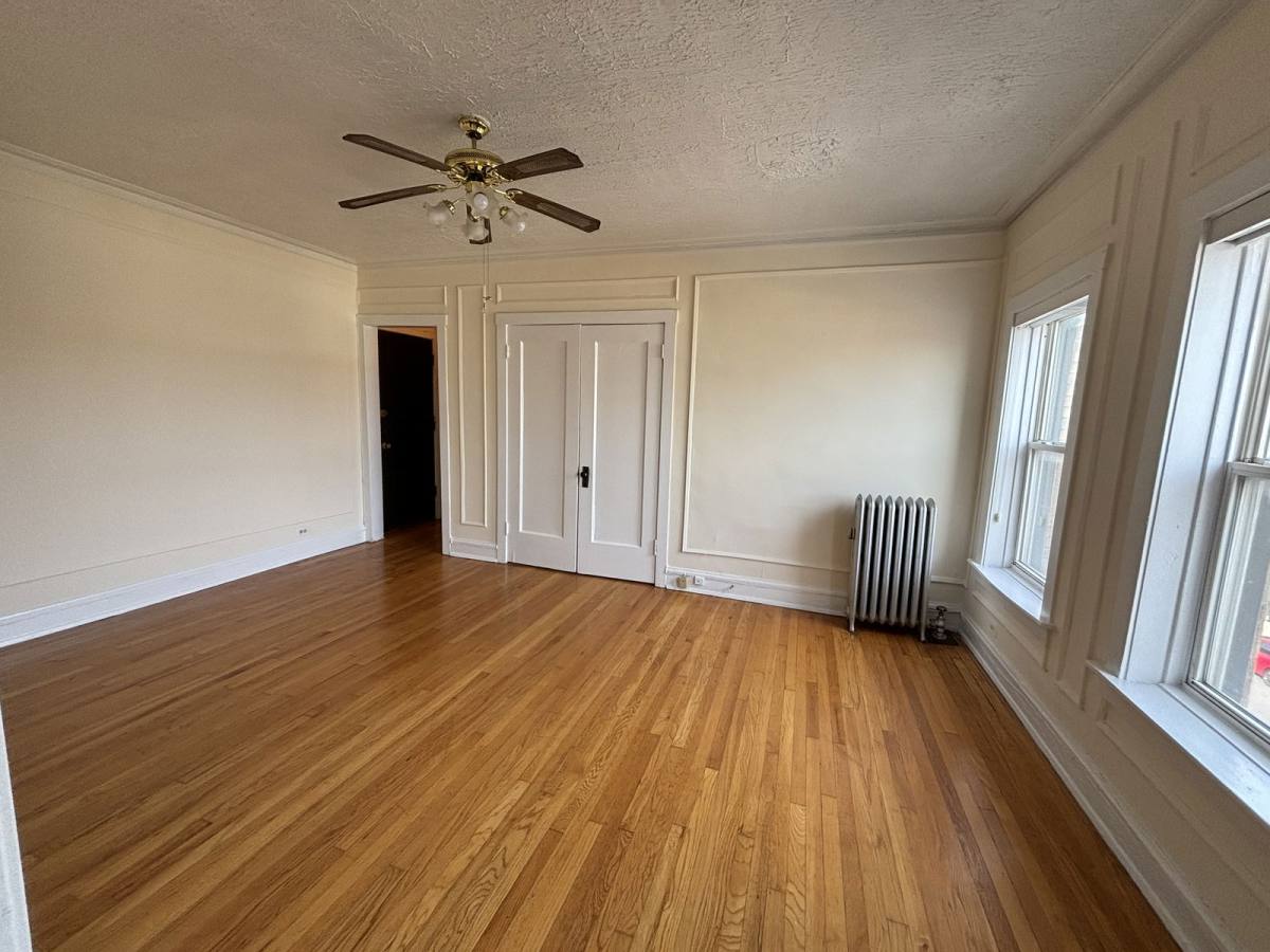 Apartment for rent at 2712 N Milwaukee Ave, Chicago, IL 60647