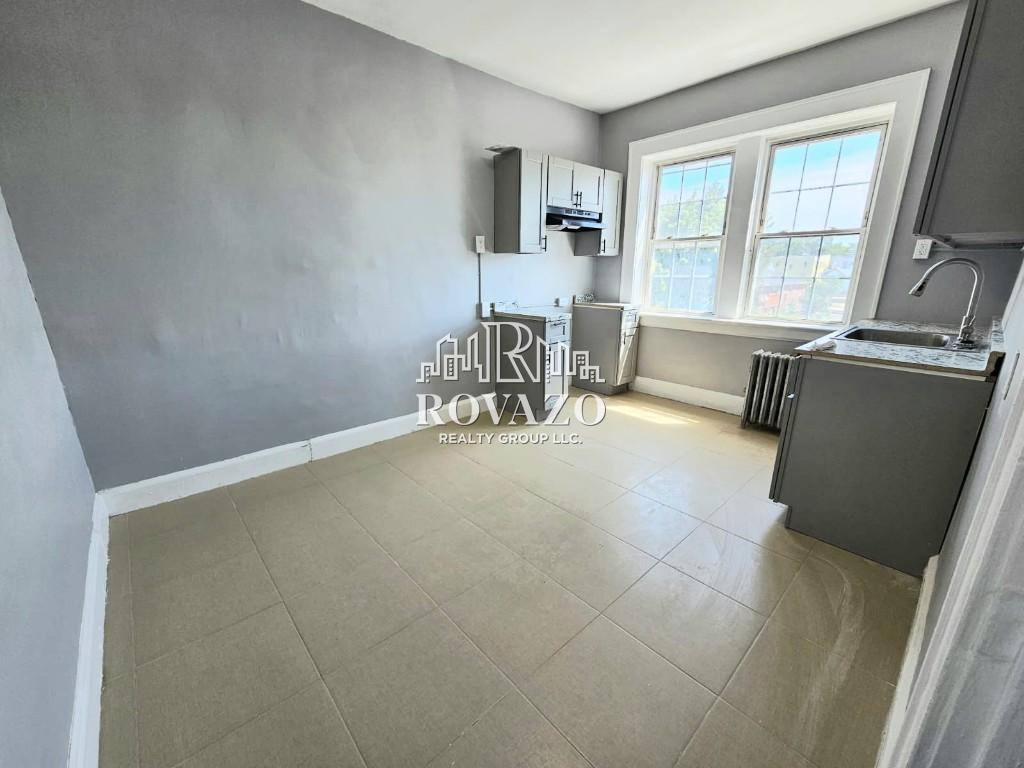 Apartment for rent at 1009 Chancellor Ave #B2, Irvington, NJ 07111