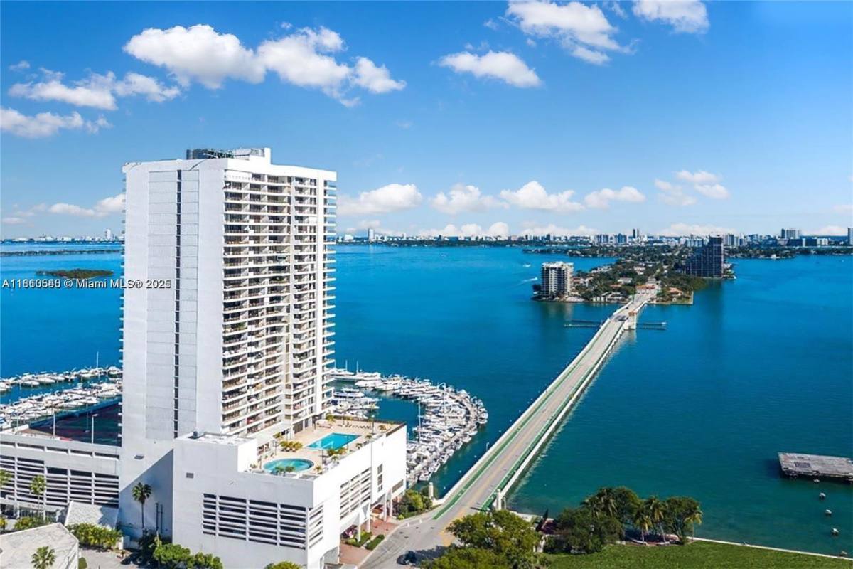 Apartment for rent at 555 NE 15th St #25D, Miami, FL 33132