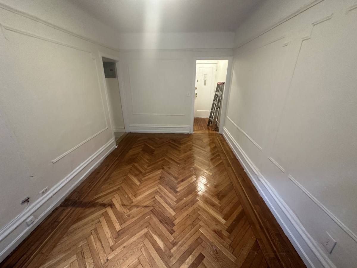 Apartment for rent at 76 Vermilyea Ave, New York, NY 10034