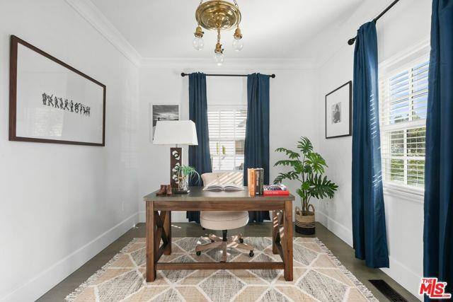 House for rent at 11217 Kling St, North Hollywood, CA 91602