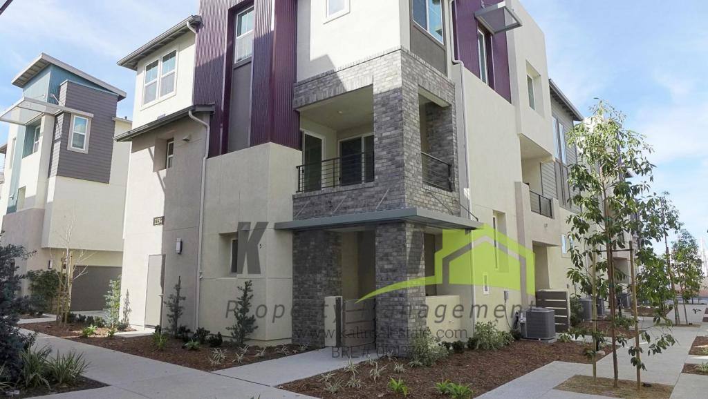 Townhouse for rent at 2134 Stellar Way #5, Chula Vista, CA 91915