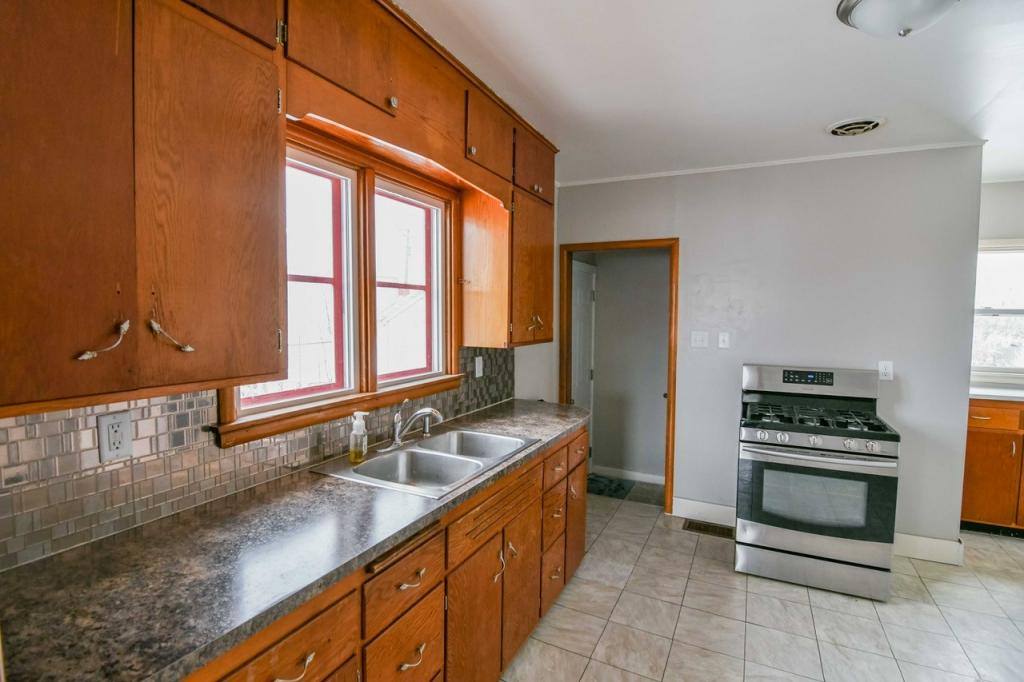 House for rent at 109 8th Ave NE, Mandan, ND 58554