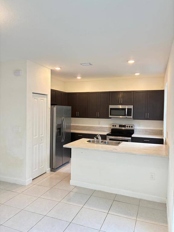 Townhouse for rent at 2684 SE 11th Court, Homestead, FL 33035