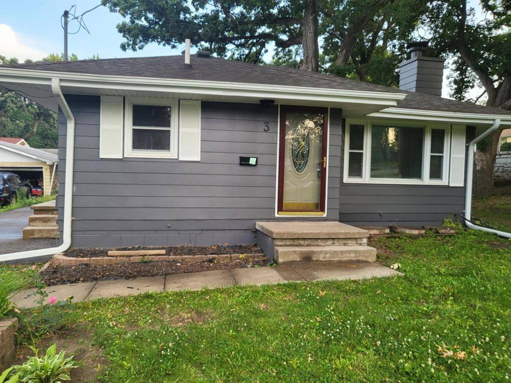 House for rent at 3 E Bell Ave, Des Moines, IA 50315
