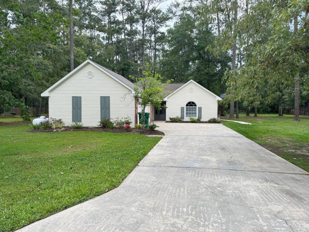 House for rent at 31535 River Pines Dr, Springfield, LA 70462