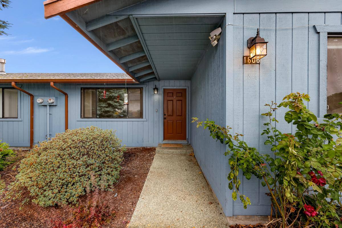 Apartment for rent at 1806 N 40th Place, Mount Vernon, WA 98273