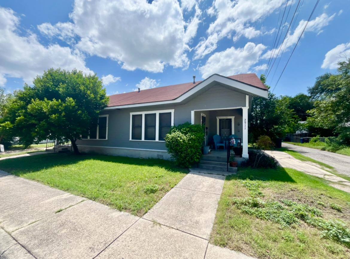 Apartment for rent at 2907 N Elmendorf St #2909, San Antonio, TX 78201