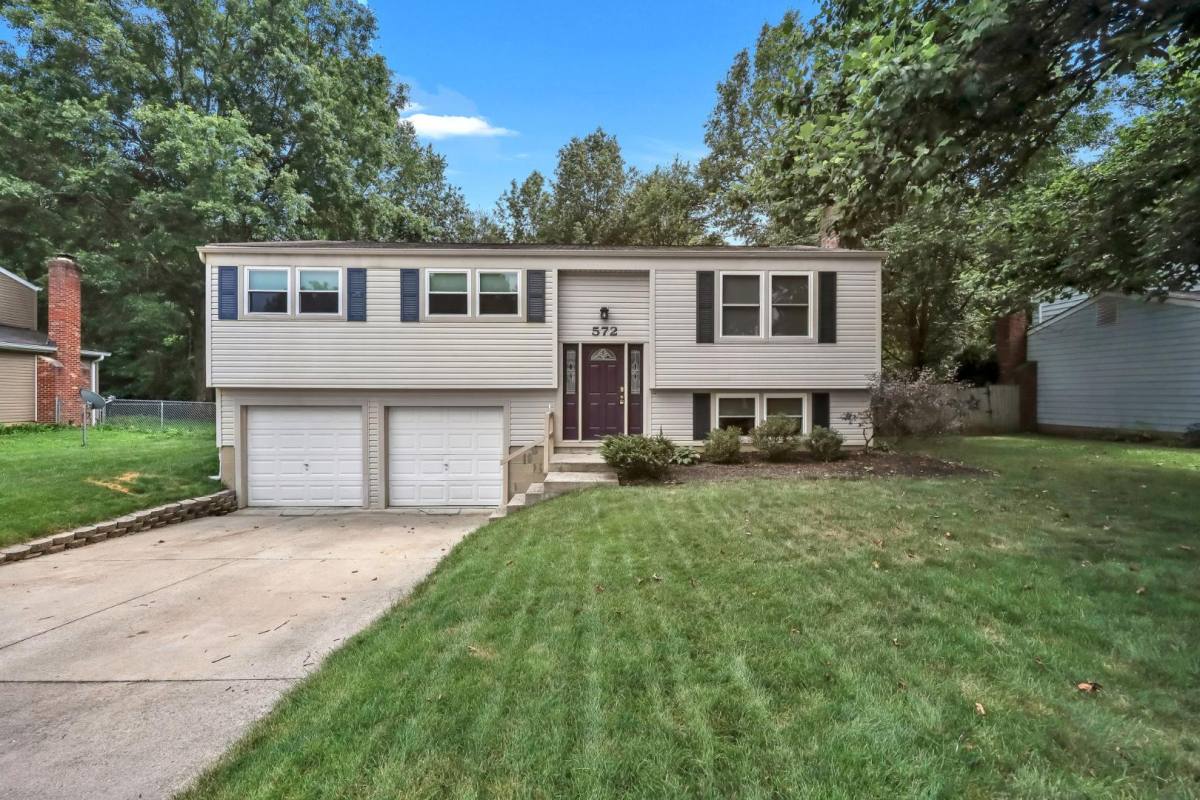 House for rent at 572 Sycamore Dr, Pickerington, OH 43147