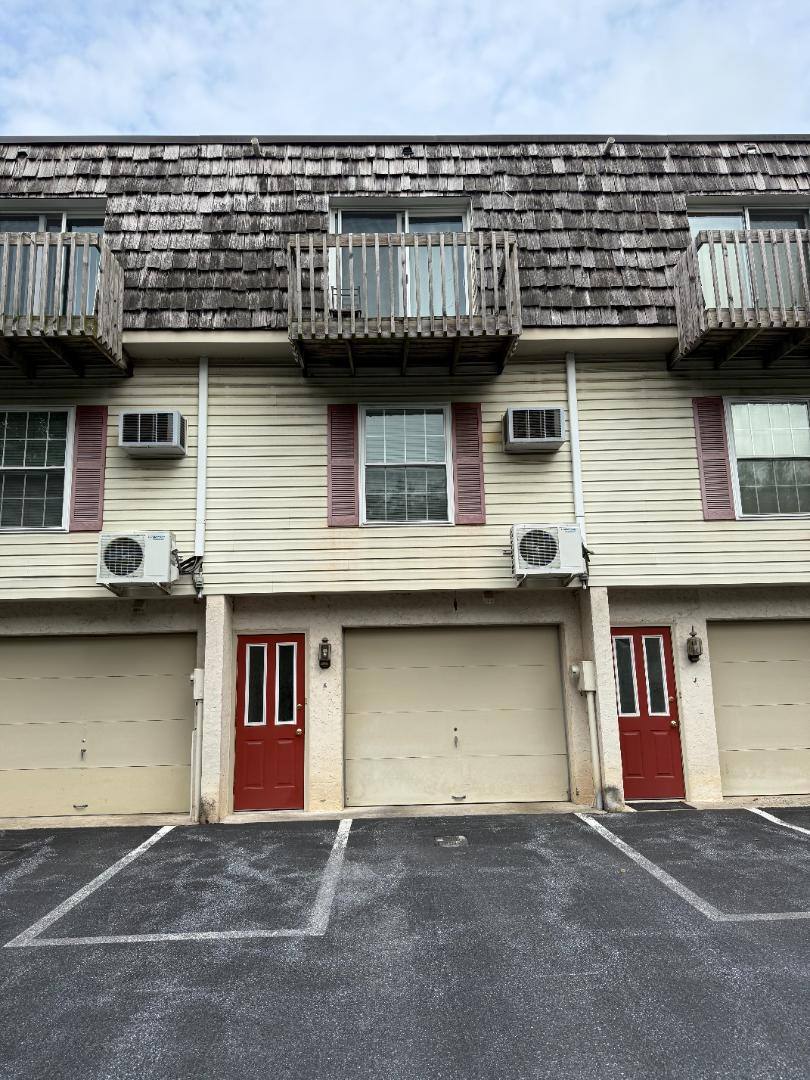 Townhouse for rent at 845 Silver Springs Plaza #K, Lancaster, PA 17601