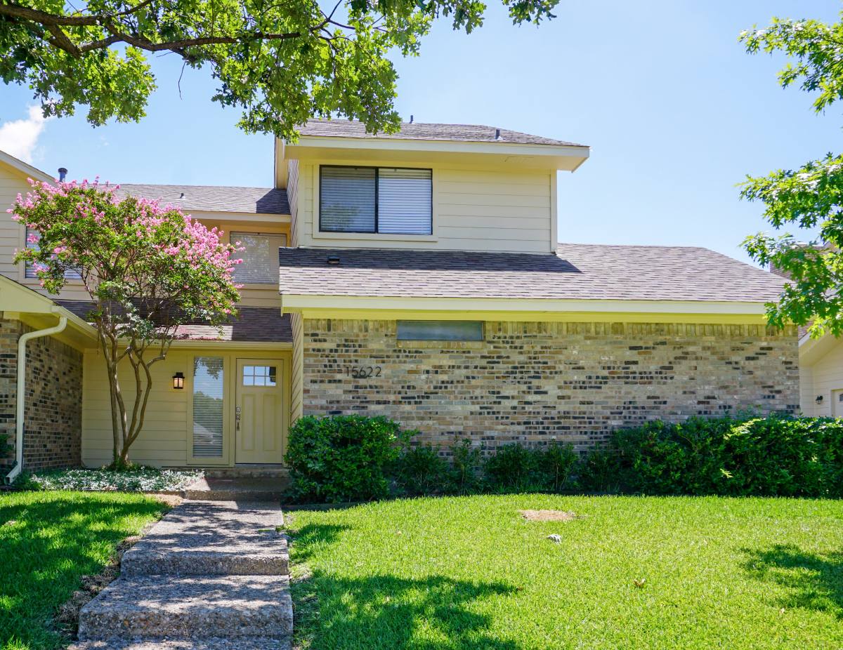 Townhouse for rent at 15622 Moondust Dr, Dallas, TX 75248