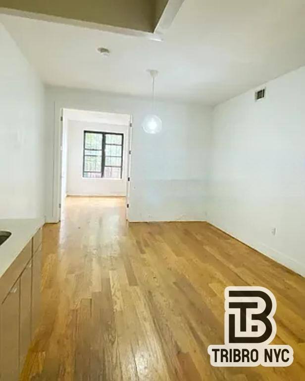 Apartment for rent at 154 Woodward Ave #1A, Ridgewood, NY 11385