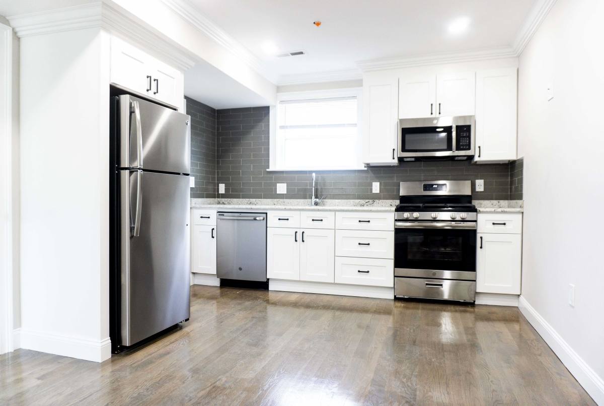 Apartment for rent at 72 Gordon St, Brighton, MA 02135