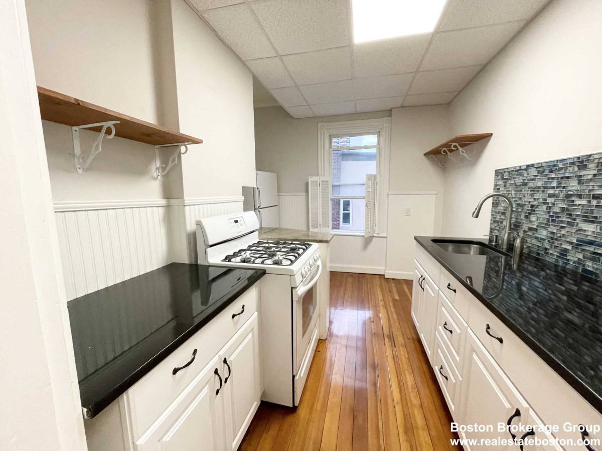 Apartment for rent at 32 Parker Hill Ave, Roxbury Crossing, MA 02120