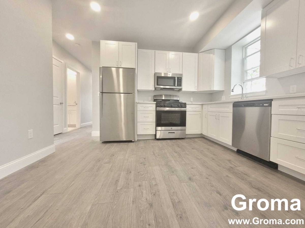 Apartment for rent at 344 Warren St, Roxbury, MA 02119