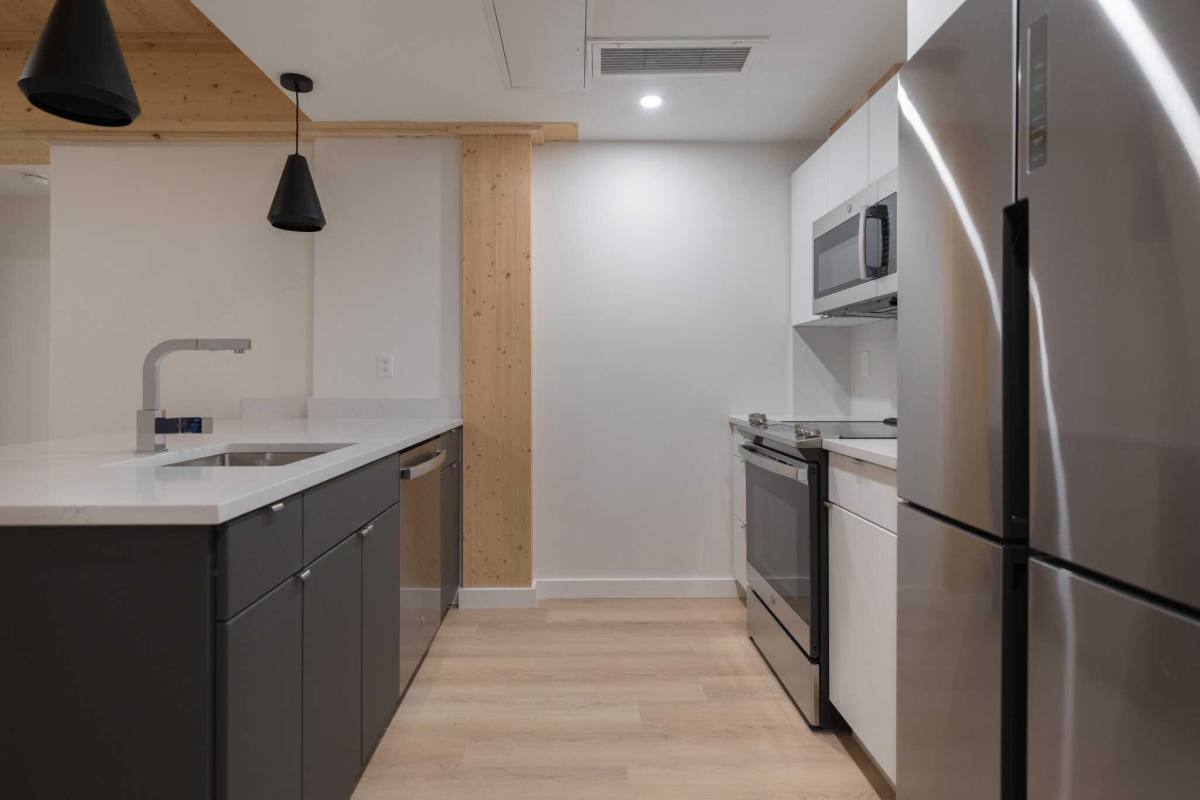 Apartment for rent at 21 E Lenox St, Boston, MA 02118