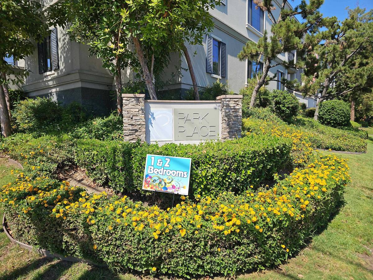 Apartment for rent at 8700 De Soto Ave #109, Canoga Park, CA 91304