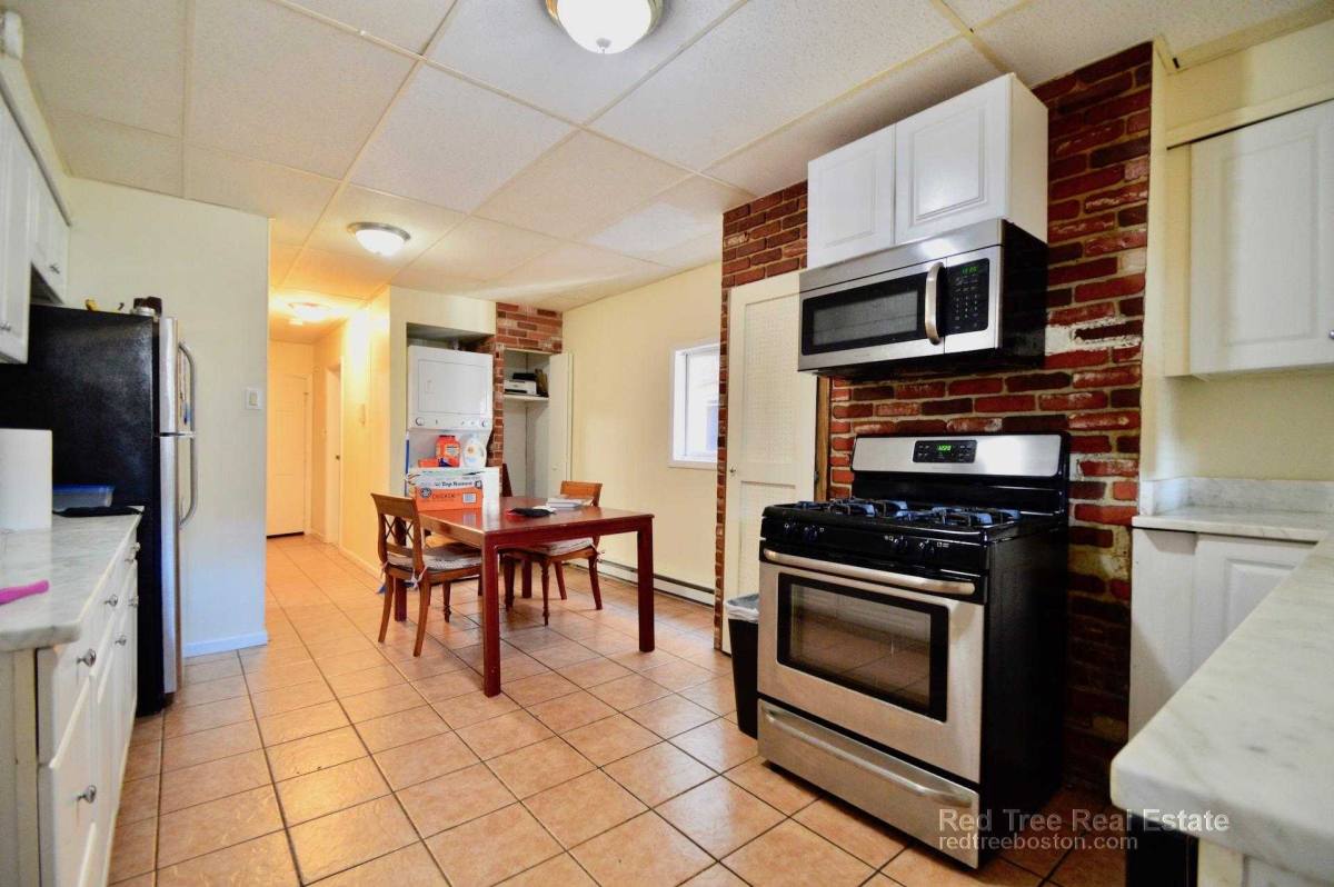 Apartment for rent at 141 Orleans St, East Boston, MA 02128