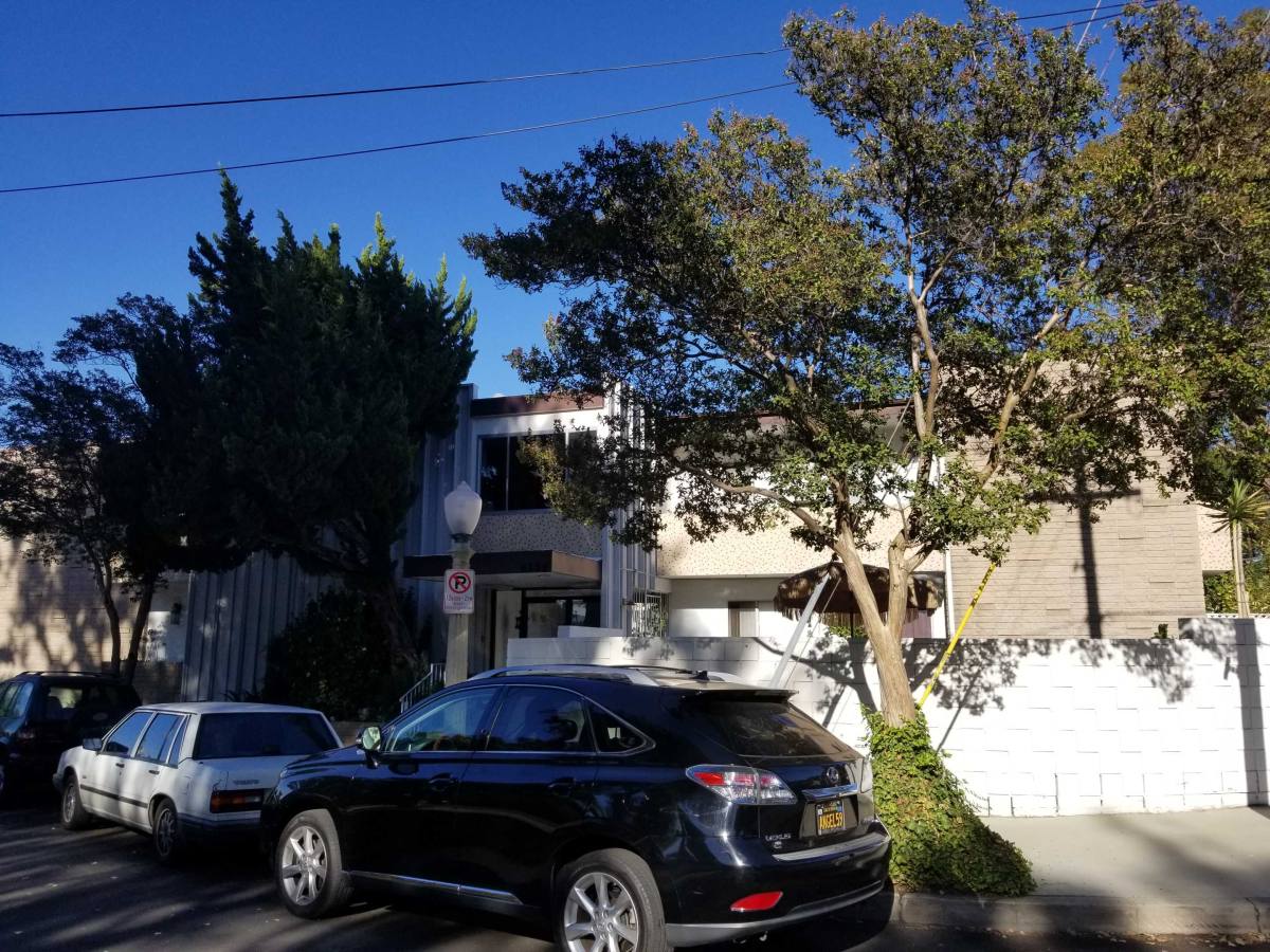 Apartment for rent at 5302 Comercio Lane #9, Woodland Hills, CA 91364
