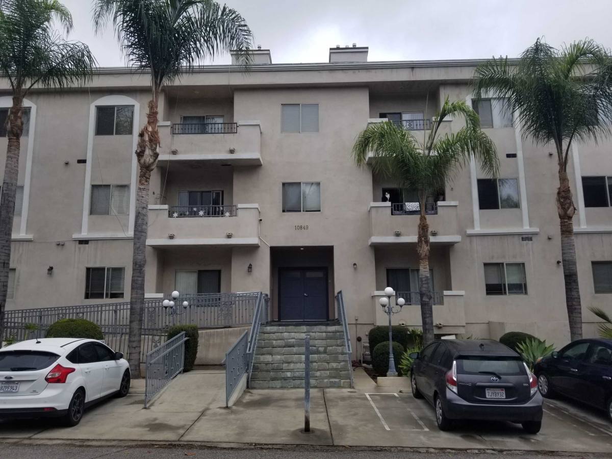 Apartment for rent at 10859 Fruitland Dr #301, Studio City, CA 91604