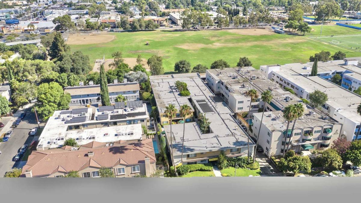 Apartment for rent at 14403 Addison St #19, Sherman Oaks, CA 91423