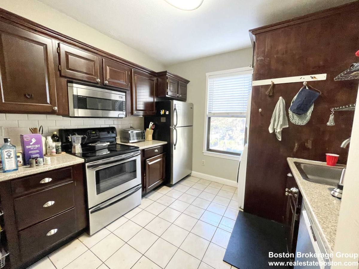 Apartment for rent at 1588 Tremont St, Roxbury Crossing, MA 02120