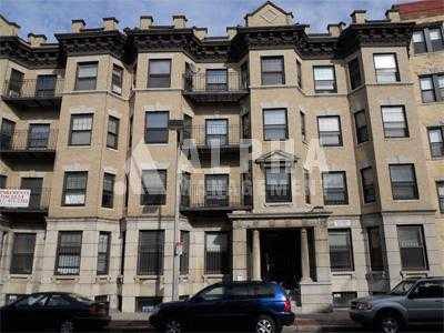 Apartment for rent at 146 Hemenway St, Boston, MA 02115