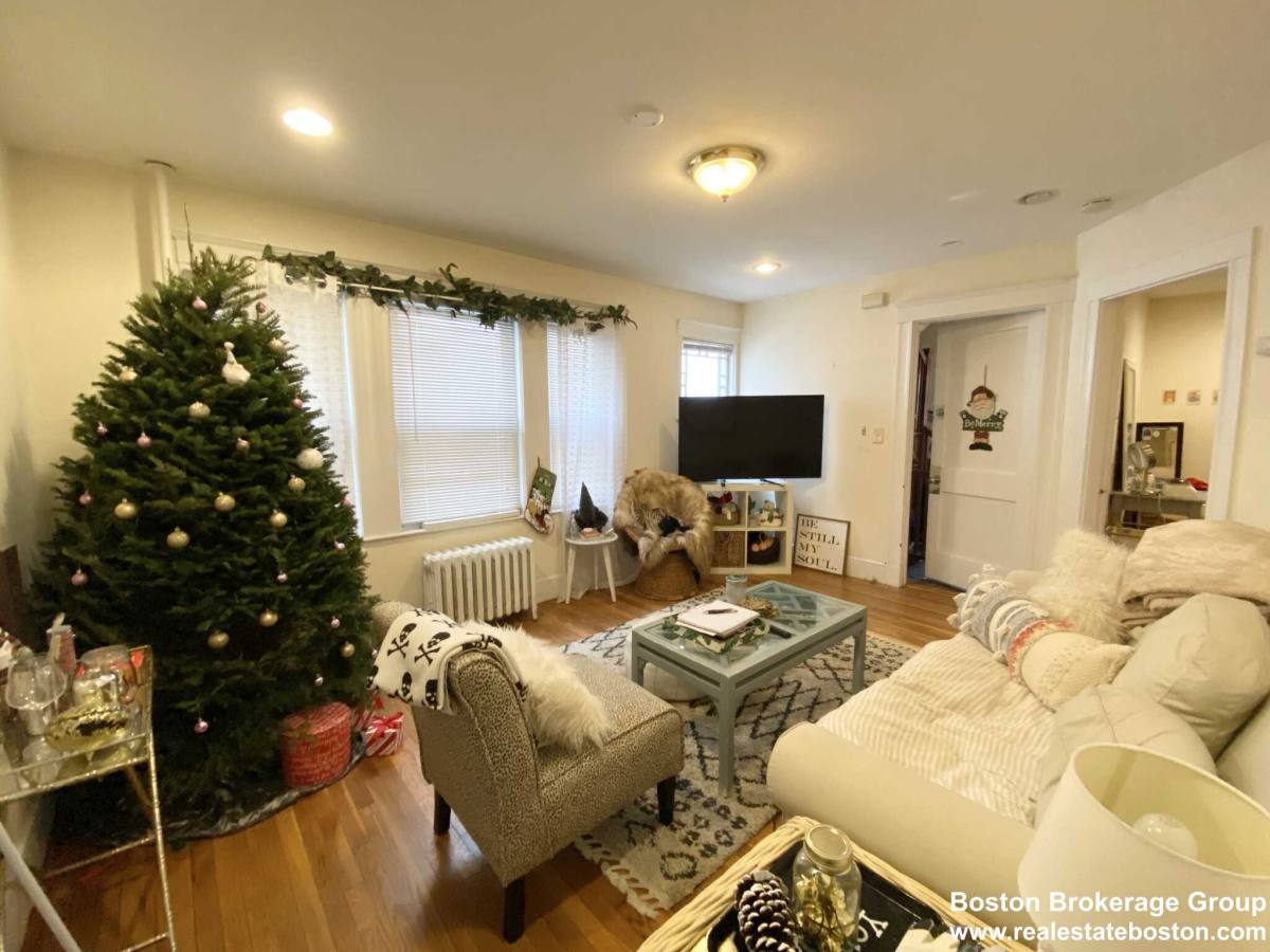 Apartment for rent at 21 Romsey St, Dorchester, MA 02125