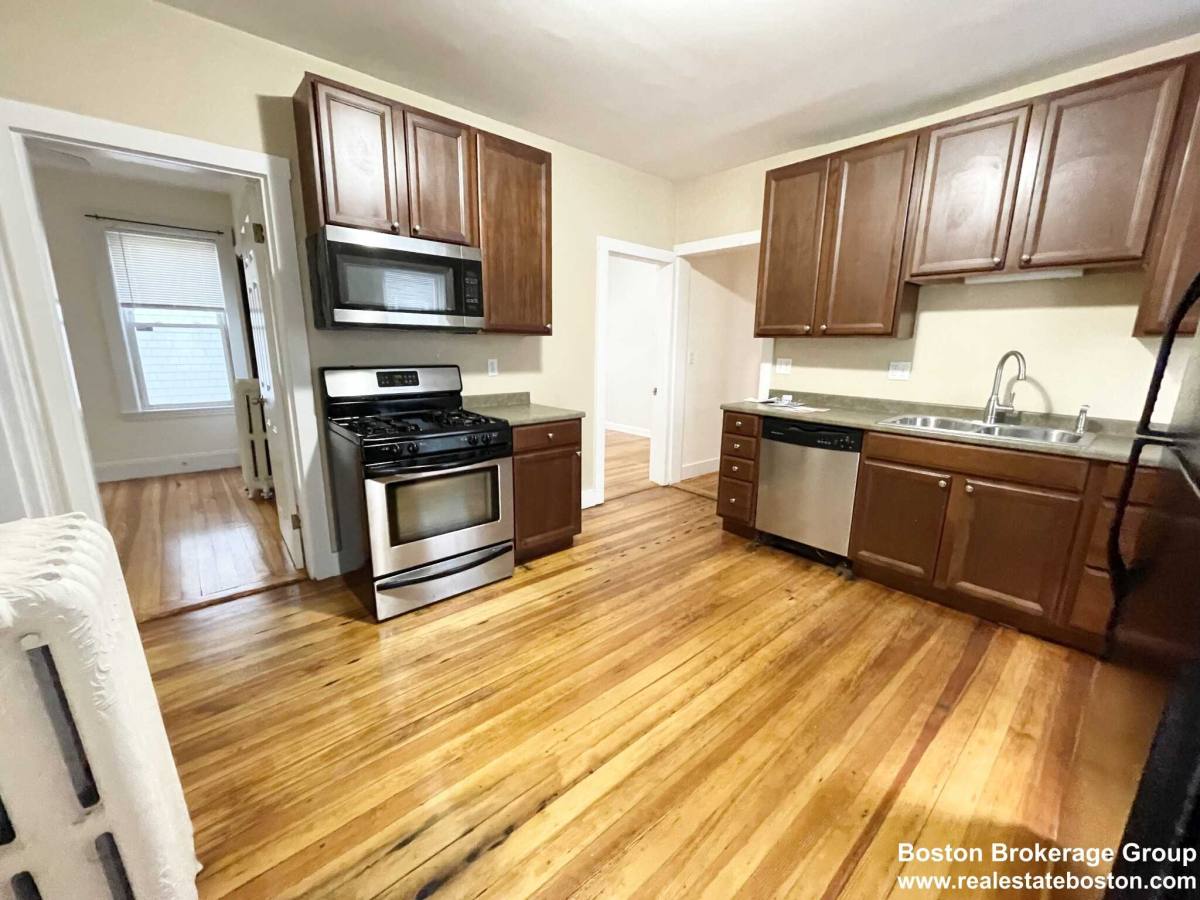 Apartment for rent at 34 Willis St, Dorchester, MA 02125