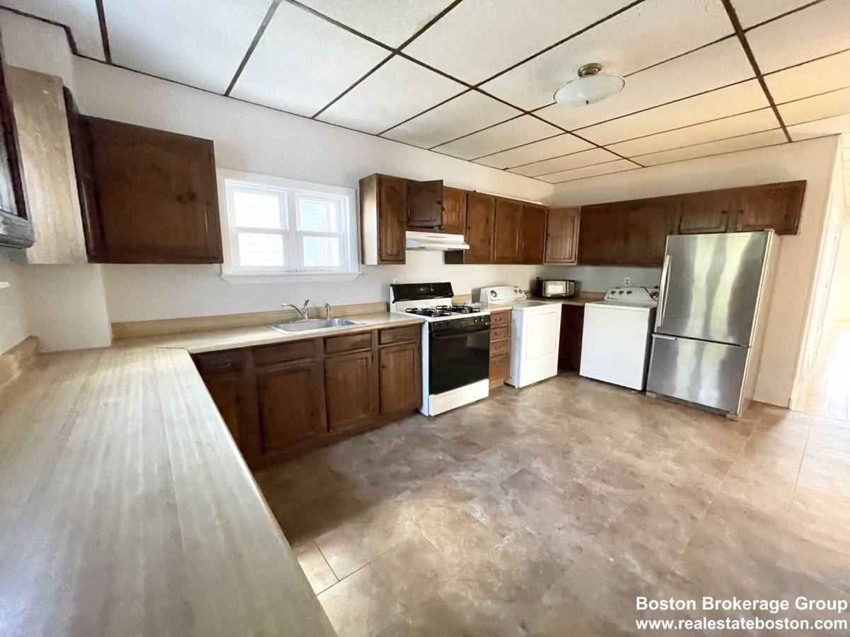 Apartment for rent at 38-40 Harbor View St, Dorchester, MA 02125