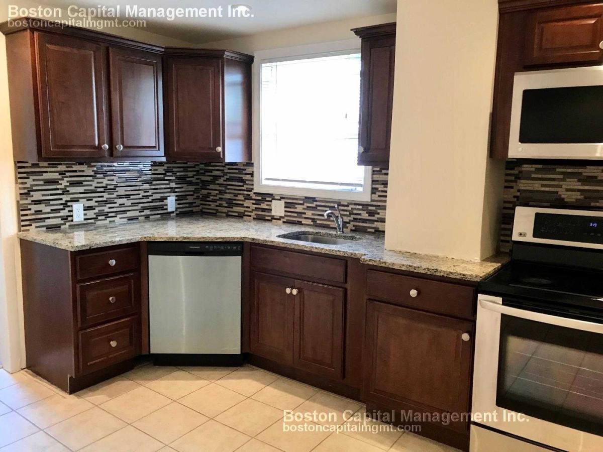 Apartment for rent at 88 Malden St, Everett, MA 02149
