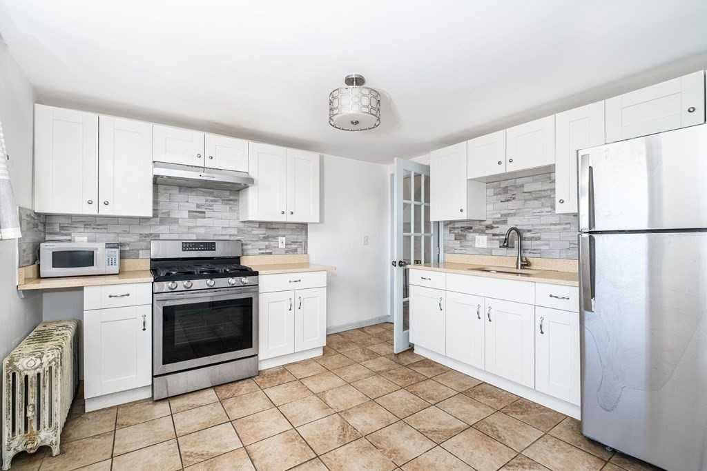 Apartment for rent at 19 Dexter Ave, Waltham, MA 02453
