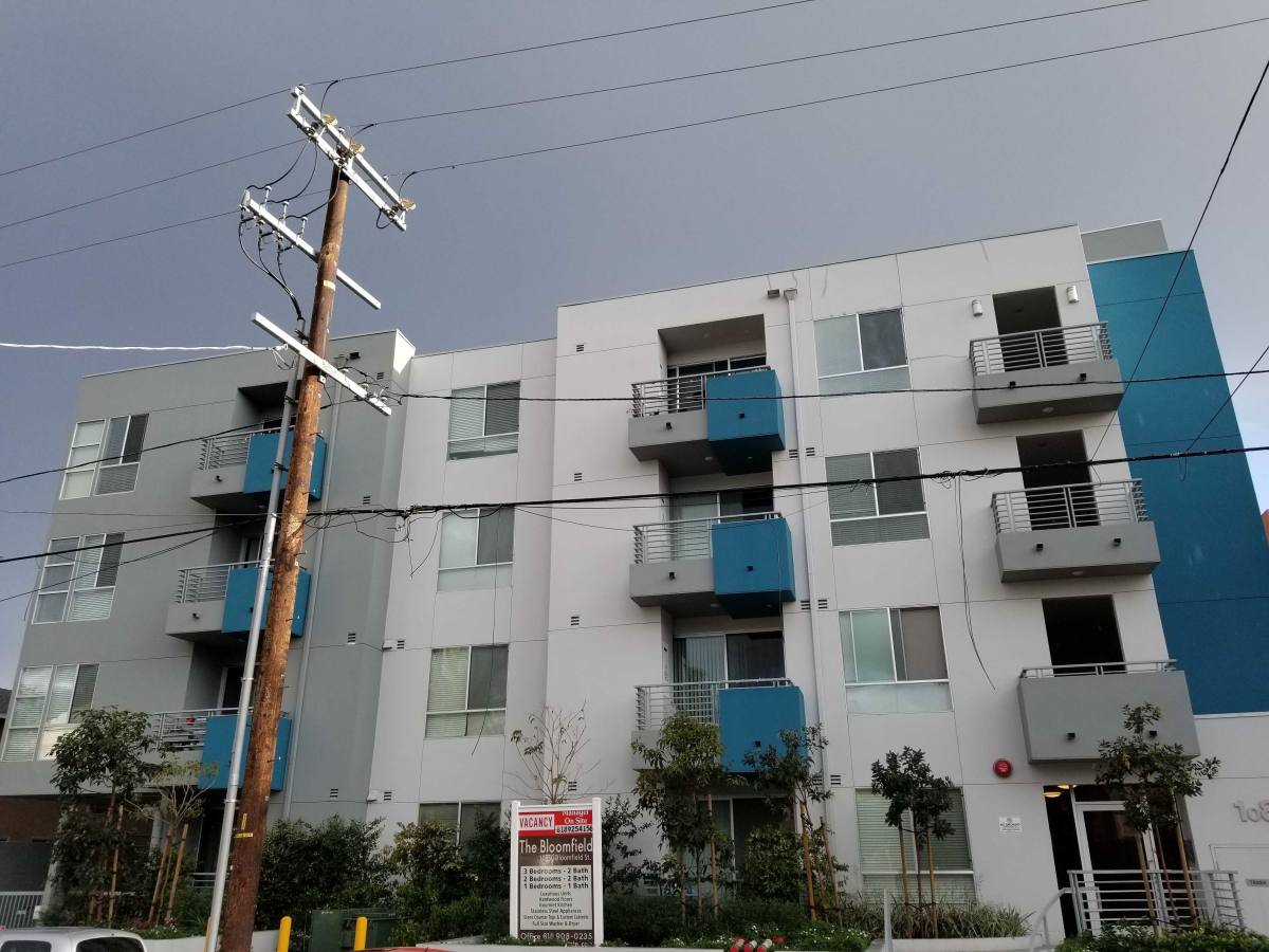 Apartment for rent at 10860 Bloomfield St #105, North Hollywood, CA 91602