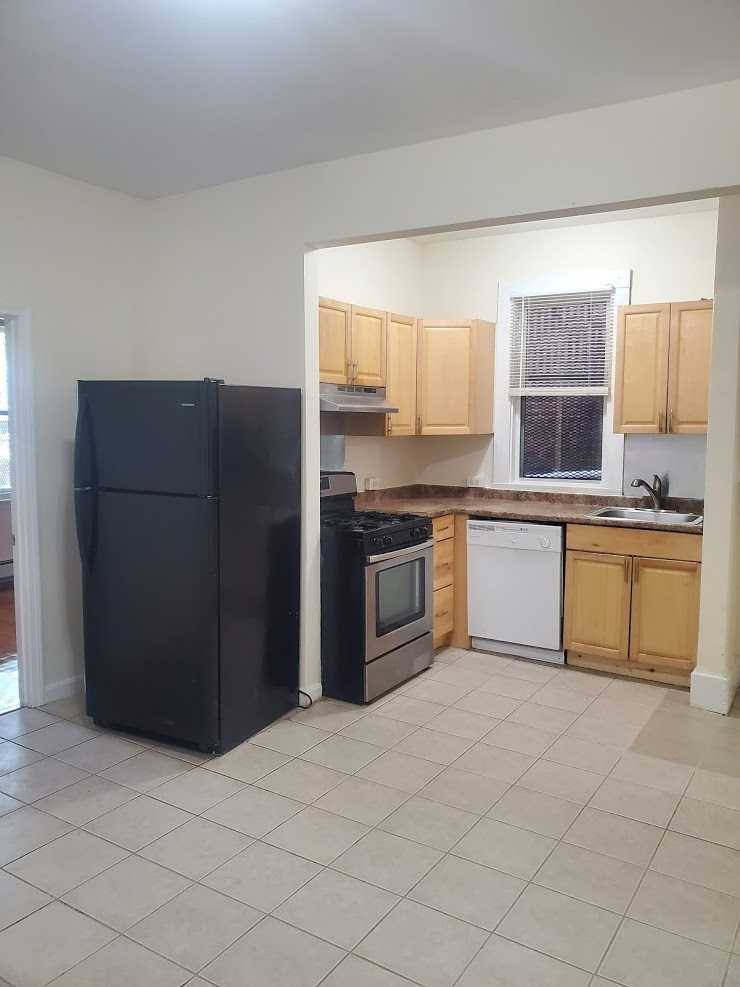 Apartment for rent at 127 Harrishof St, Dorchester, MA 02121