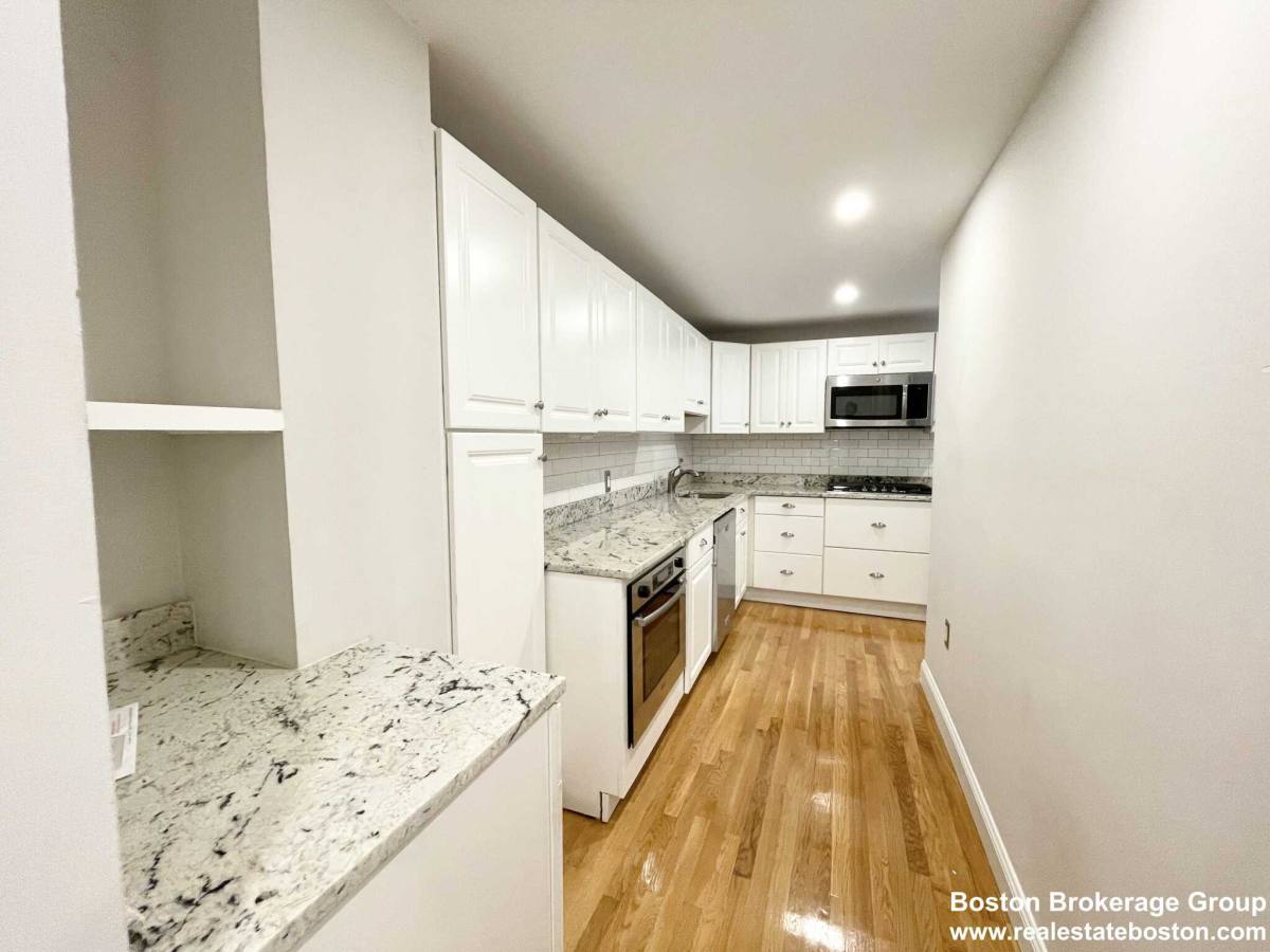 Apartment for rent at 140 P St, South Boston, MA 02127