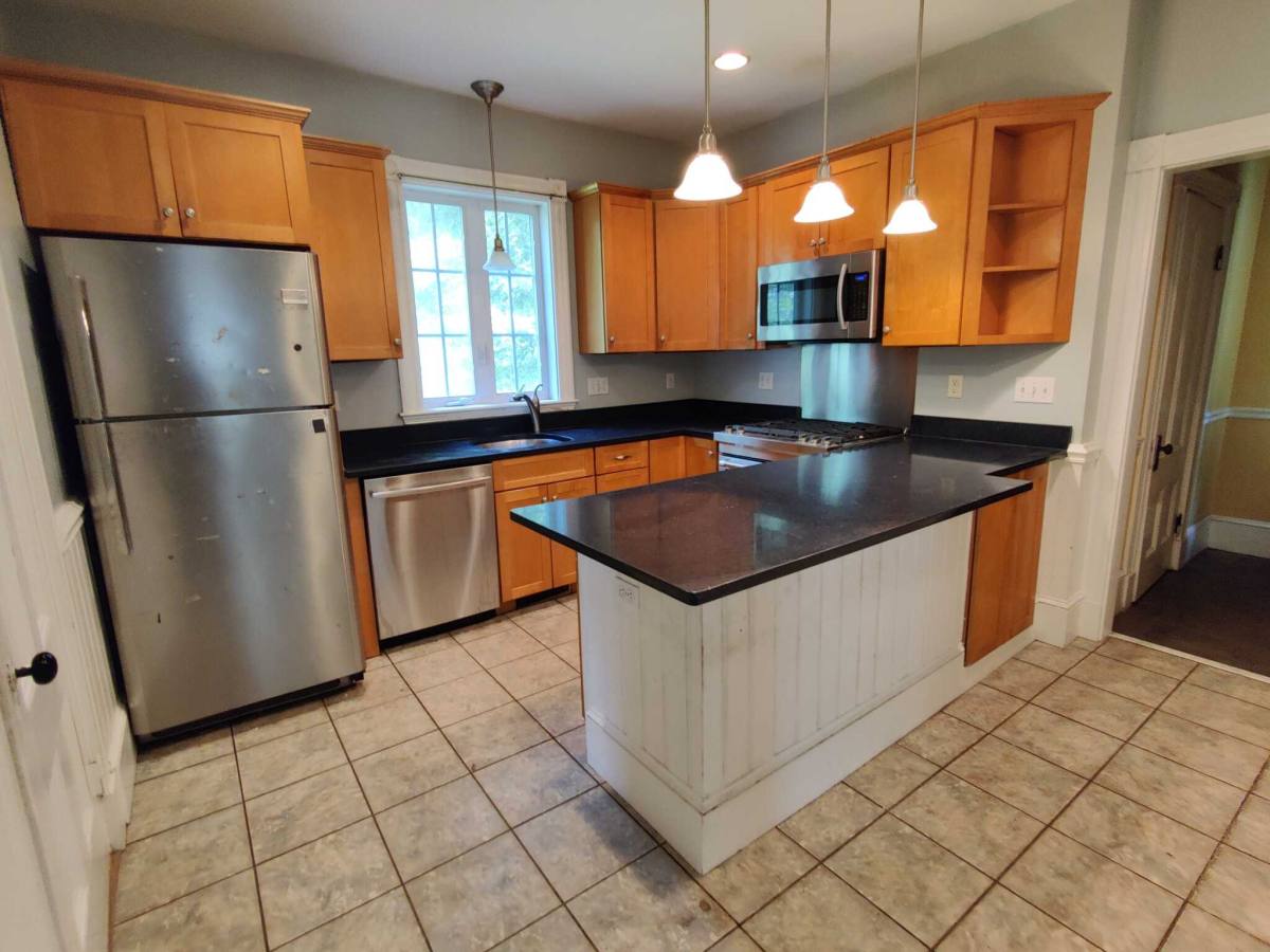 Apartment for rent at 280 Poplar St, Roslindale, MA 02131