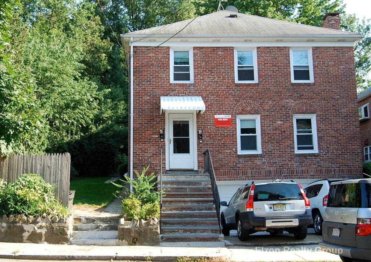 Apartment for rent at 105 Undine Rd, Brighton, MA 02135