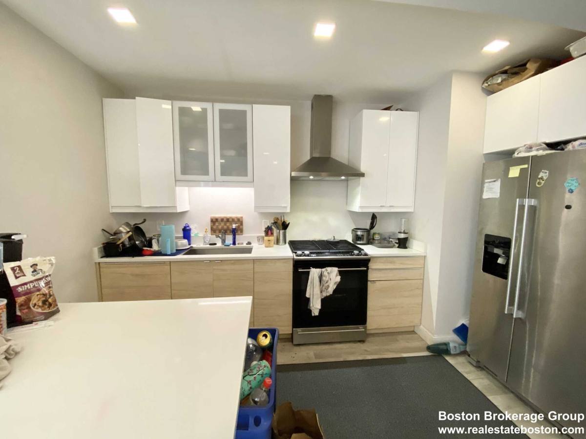 Apartment for rent at 123 Hillside St, Roxbury Crossing, MA 02120
