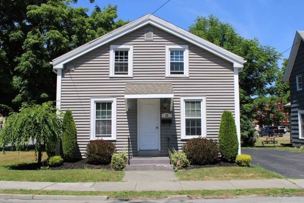 Apartment for rent at 32 Canadaway, Fredonia, NY 14063