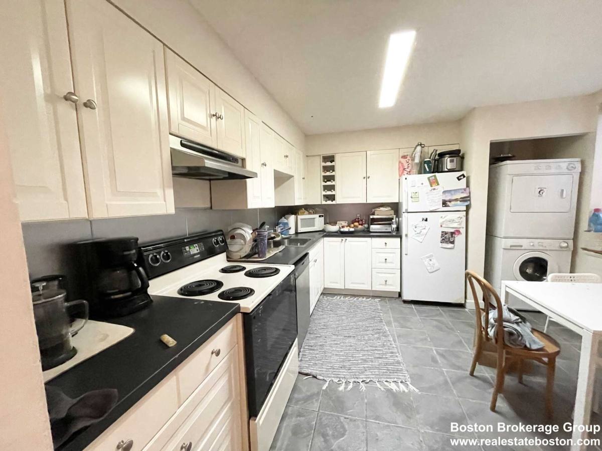 Apartment for rent at 83 Gainsborough St, Boston, MA 02115