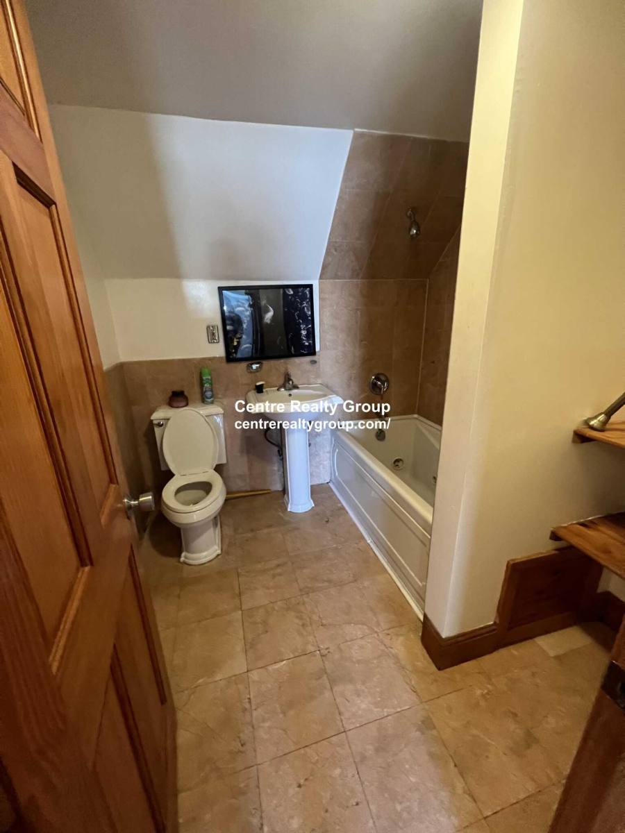 Apartment for rent at 17 Gayland St, Dorchester, MA 02125