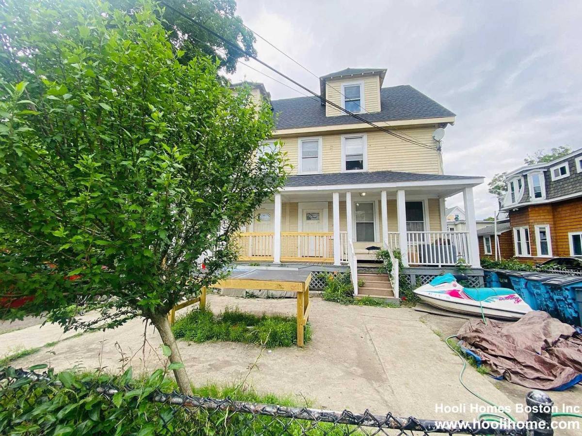 Apartment for rent at 32 Ashford St, Allston, MA 02134