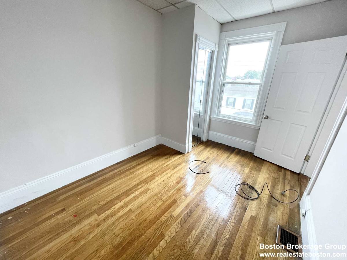 Apartment for rent at 38 Harbor View St, Dorchester, MA 02125