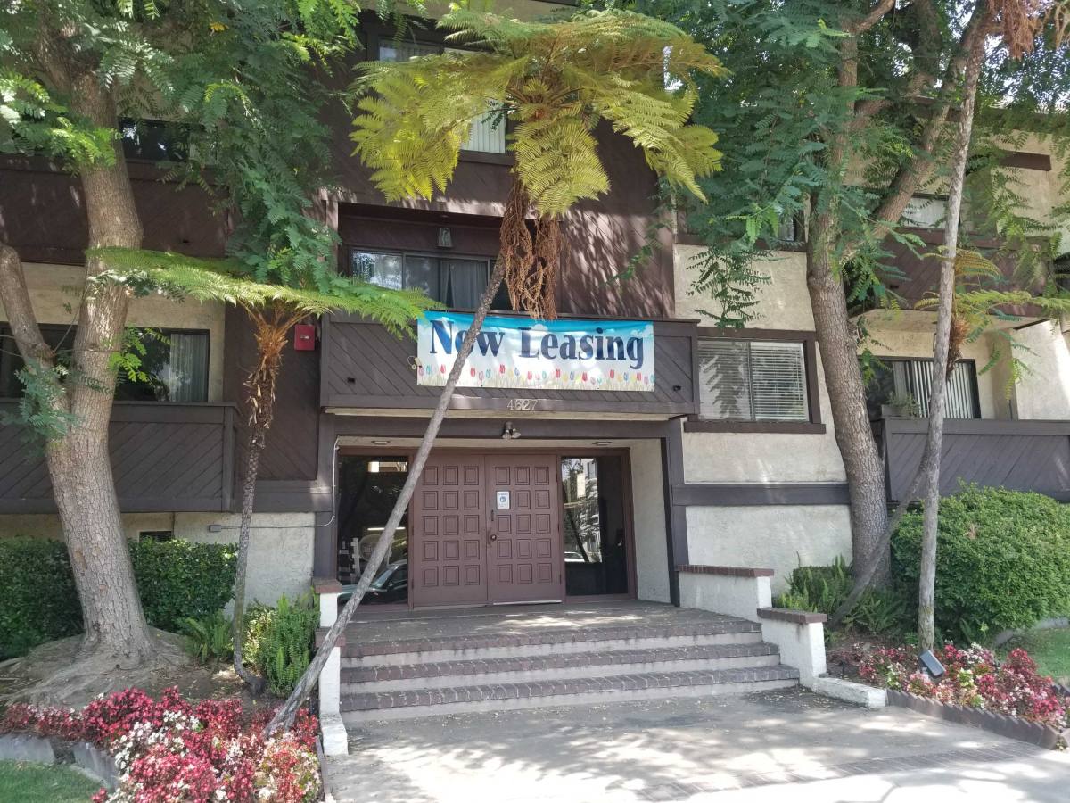 Apartment for rent at 4637 Coldwater Canyon Ave #105, Studio City, CA 91604