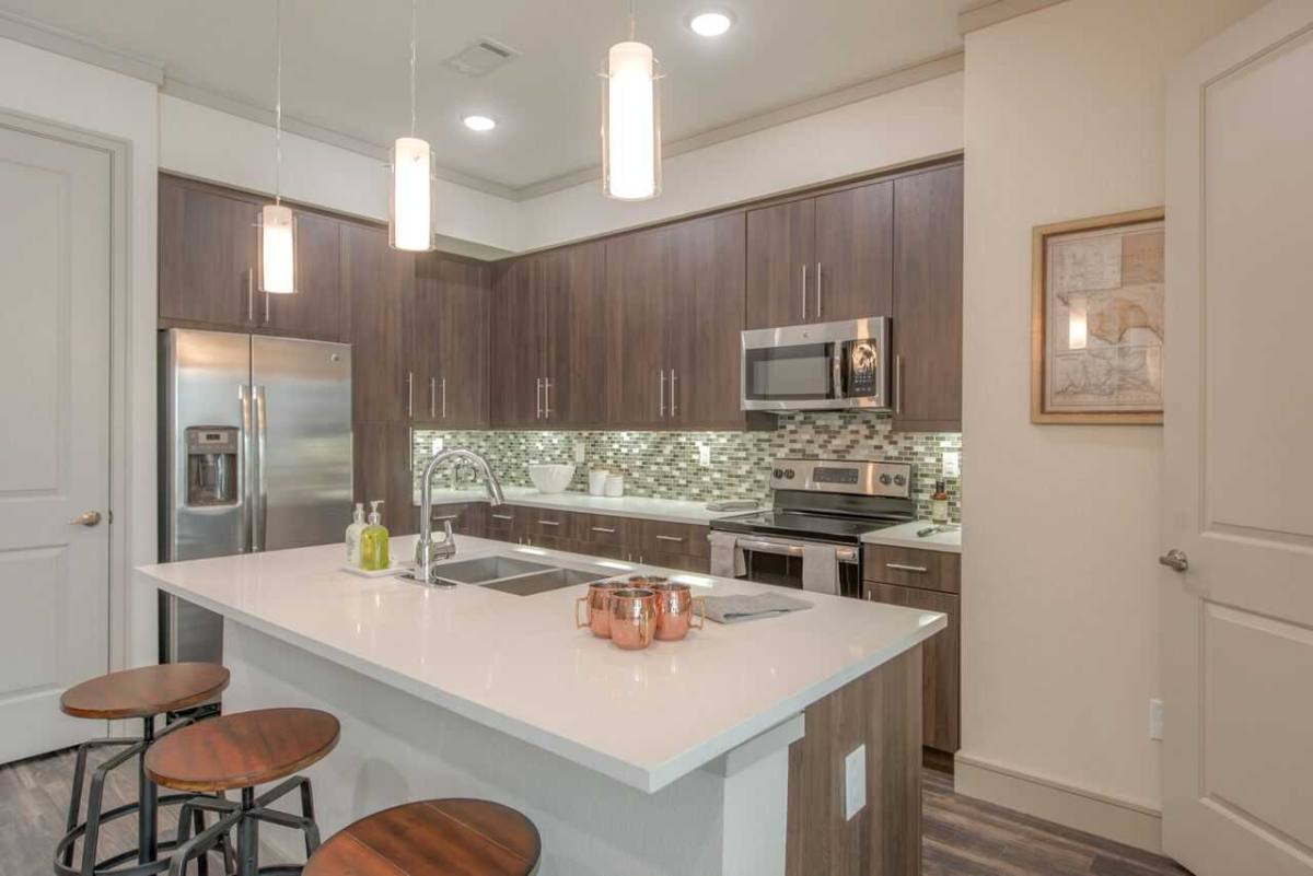 Apartment for rent at 2301 Chenevert St #THD2, Houston, TX 77004