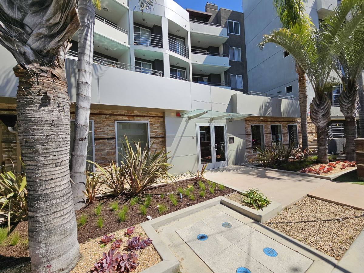 Apartment for rent at 4160 Arch Dr #125, Studio City, CA 91604
