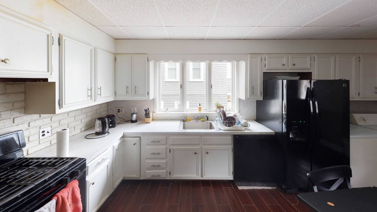 Apartment for rent at 18 Bow St, Somerville, MA 02143