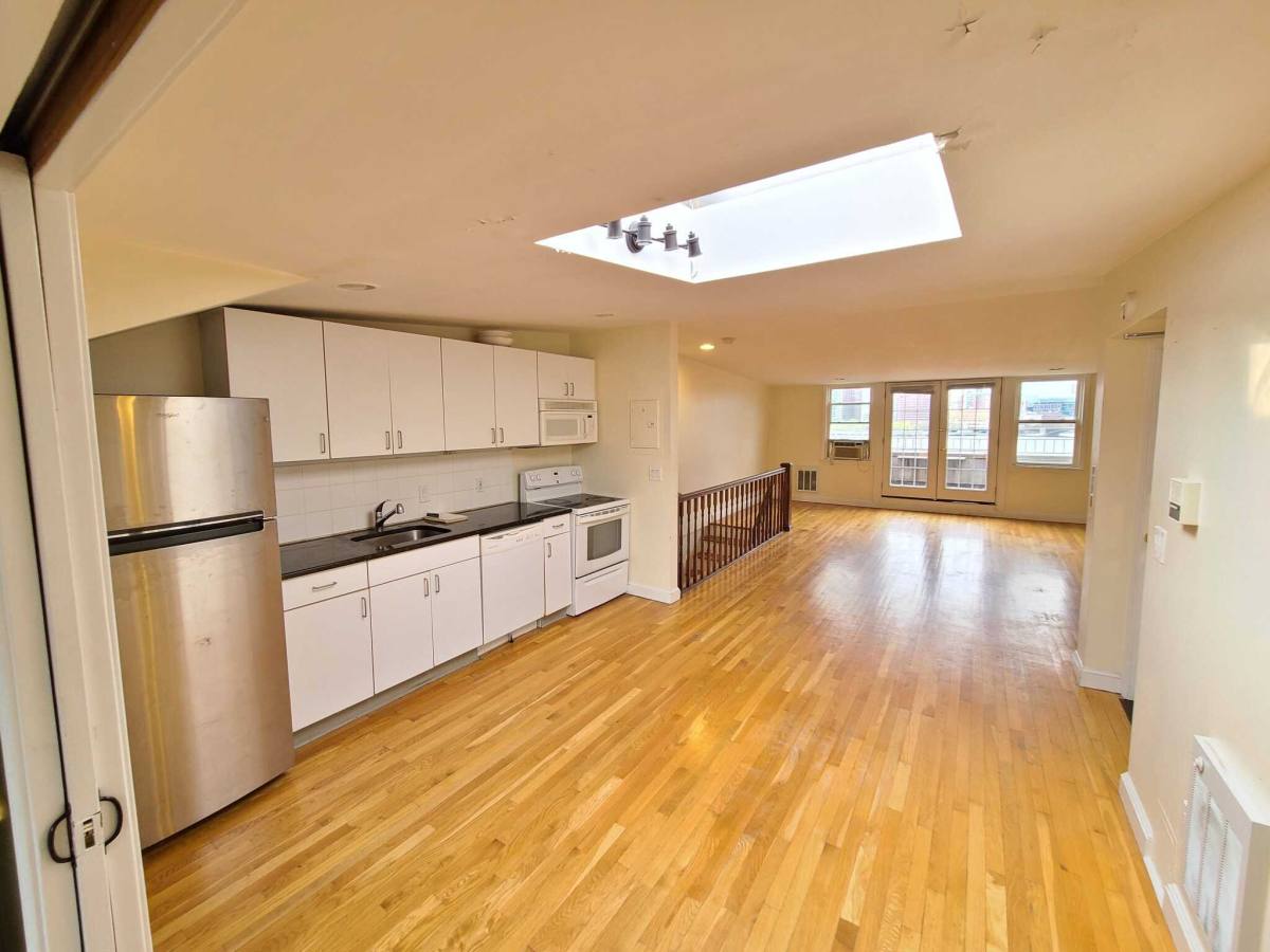 Apartment for rent at 145 Beacon St, Boston, MA 02116
